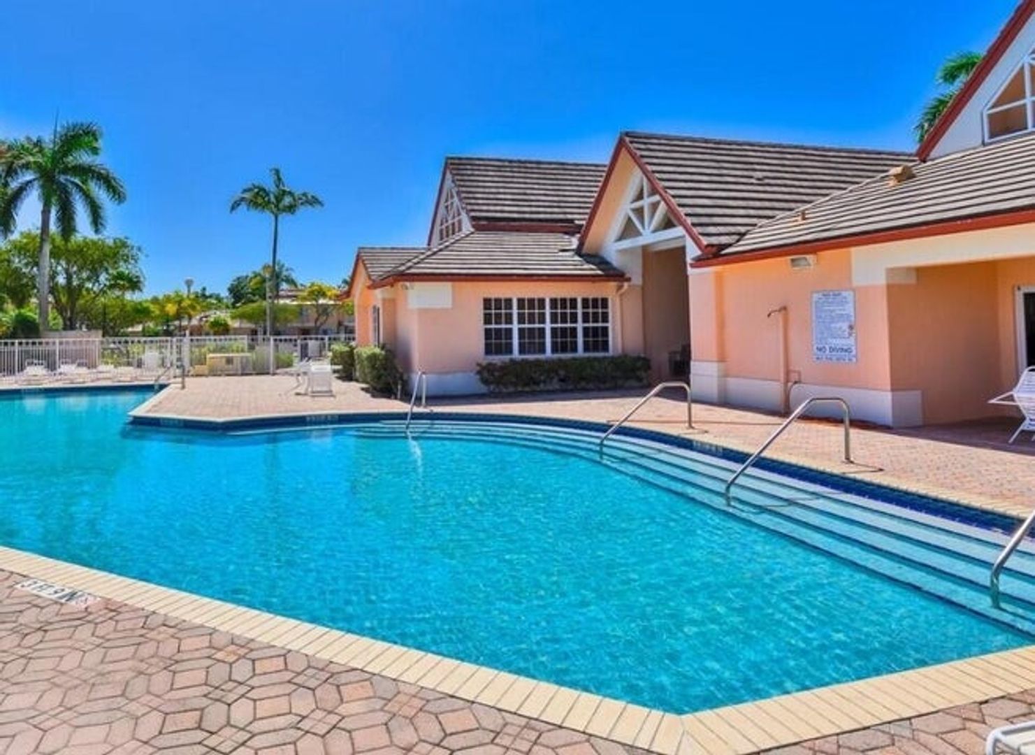 Pembroke Pines House: 20841 NW 1st Street
