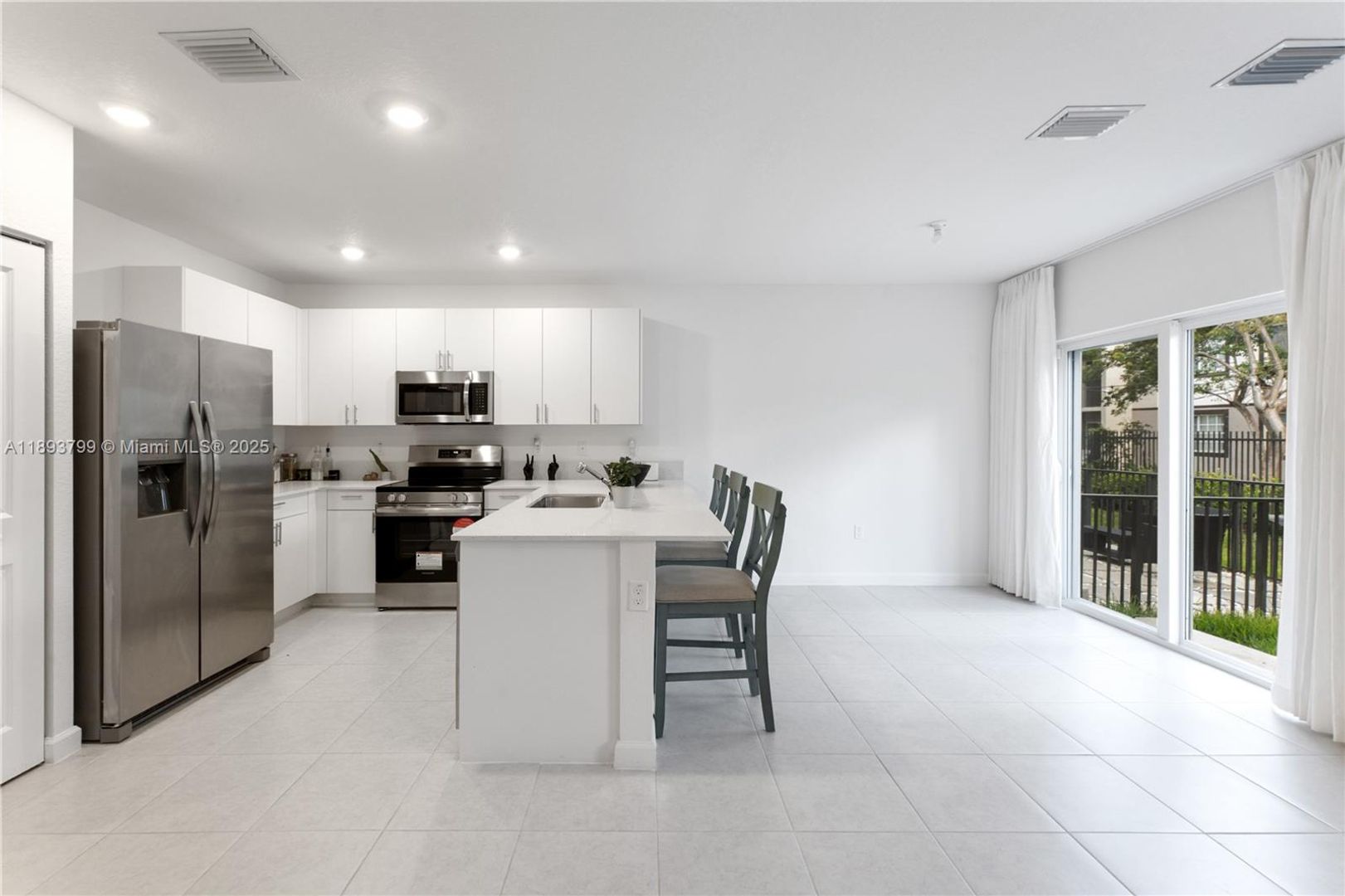 Pembroke Park House: 5025 SW 37th Street