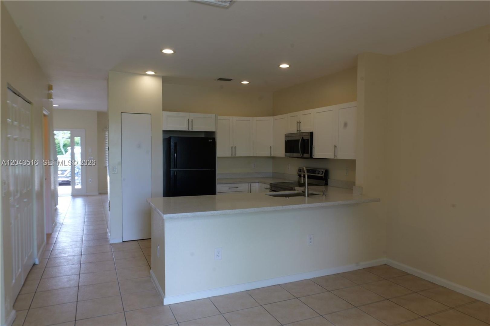 Miramar House: 8220 SW 25th Court