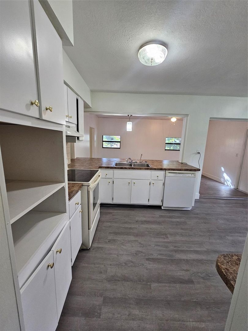 Lauderdale Lakes House: 3951 NW 36th Avenue