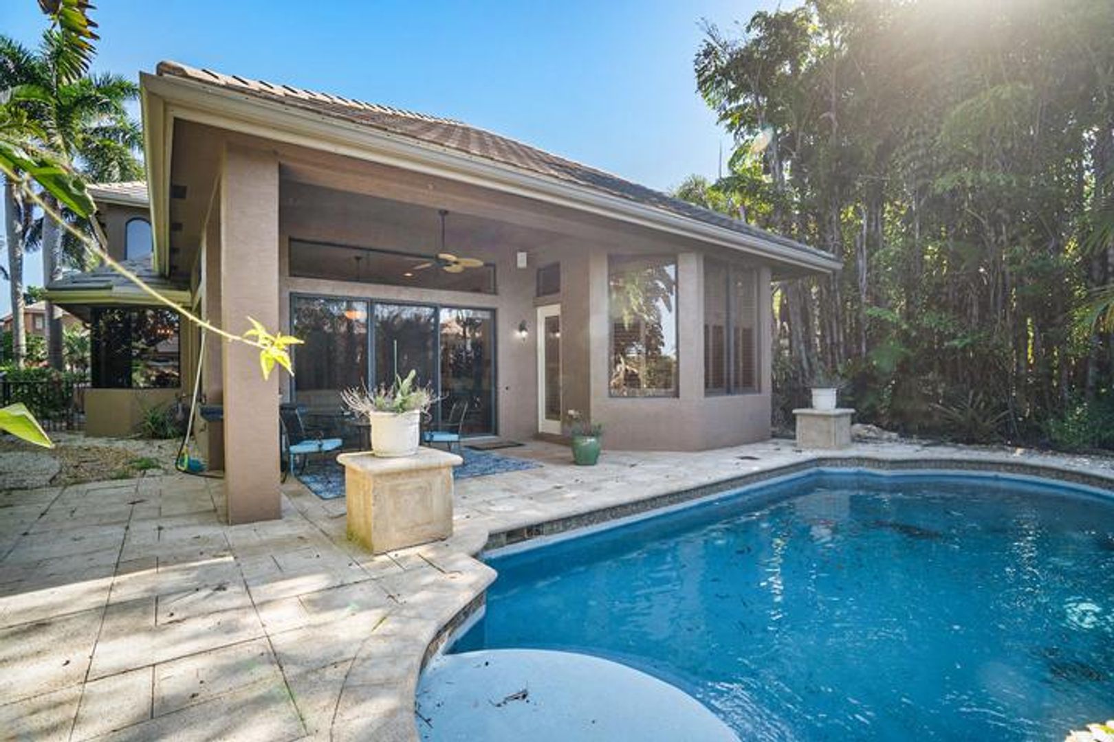 Wellington House: 3483 Collonade Drive