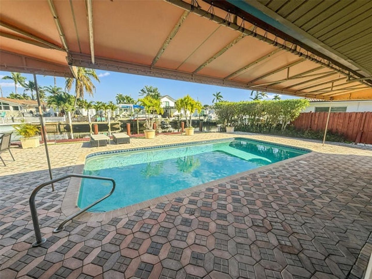 Pompano Beach House: 730 SE 3rd Terrace