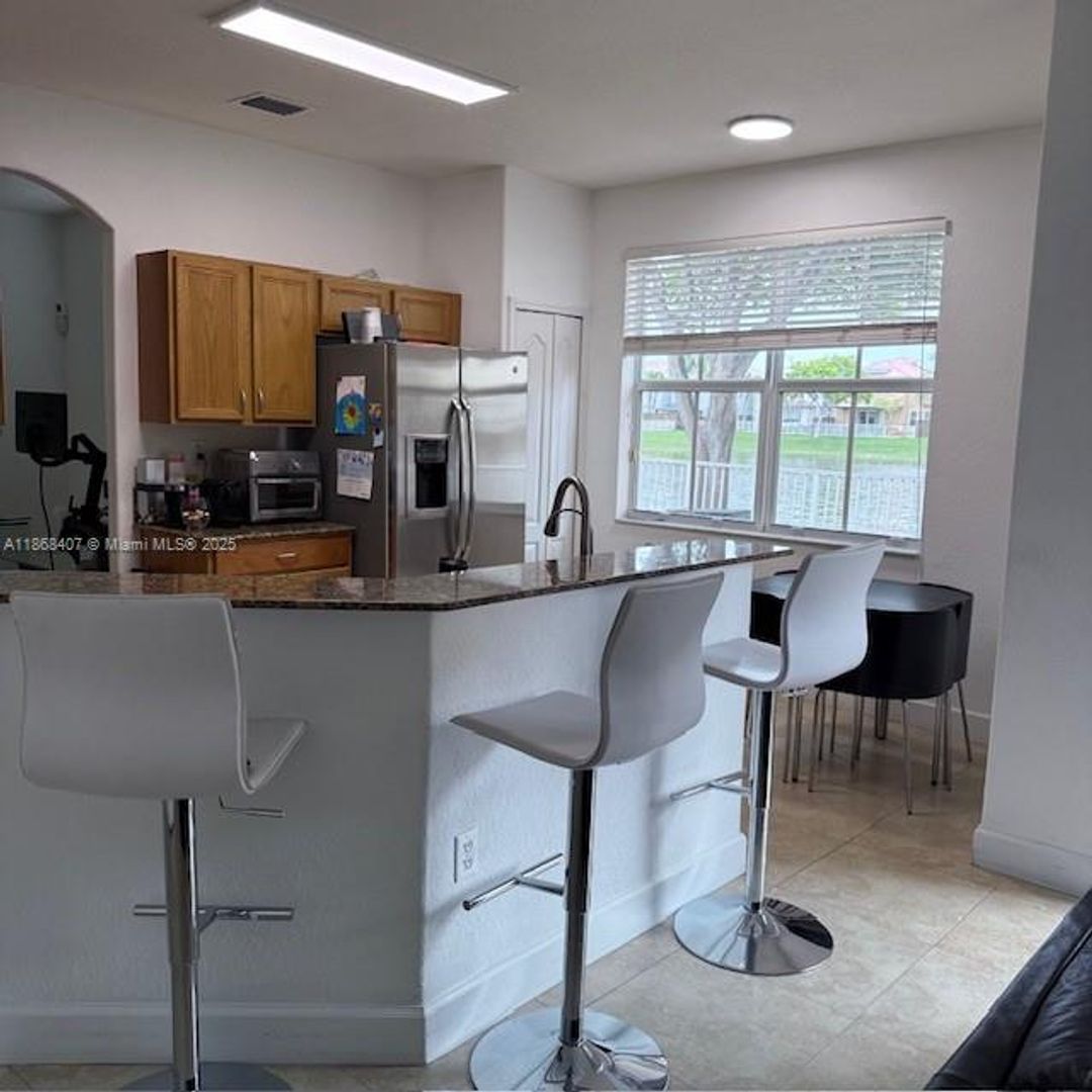 Doral House: 8631 NW 110th Avenue 8631