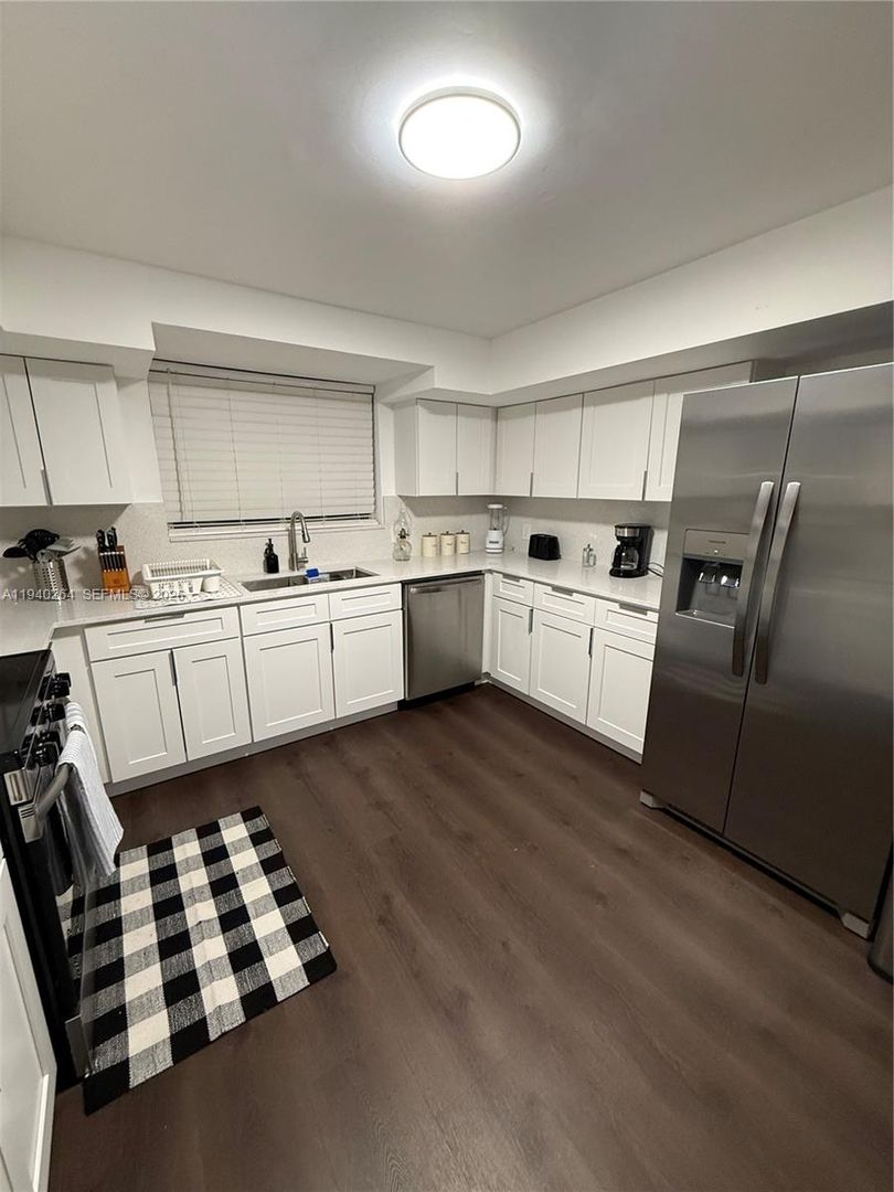 Fort Lauderdale House: 2036 NE 21st Avenue 2