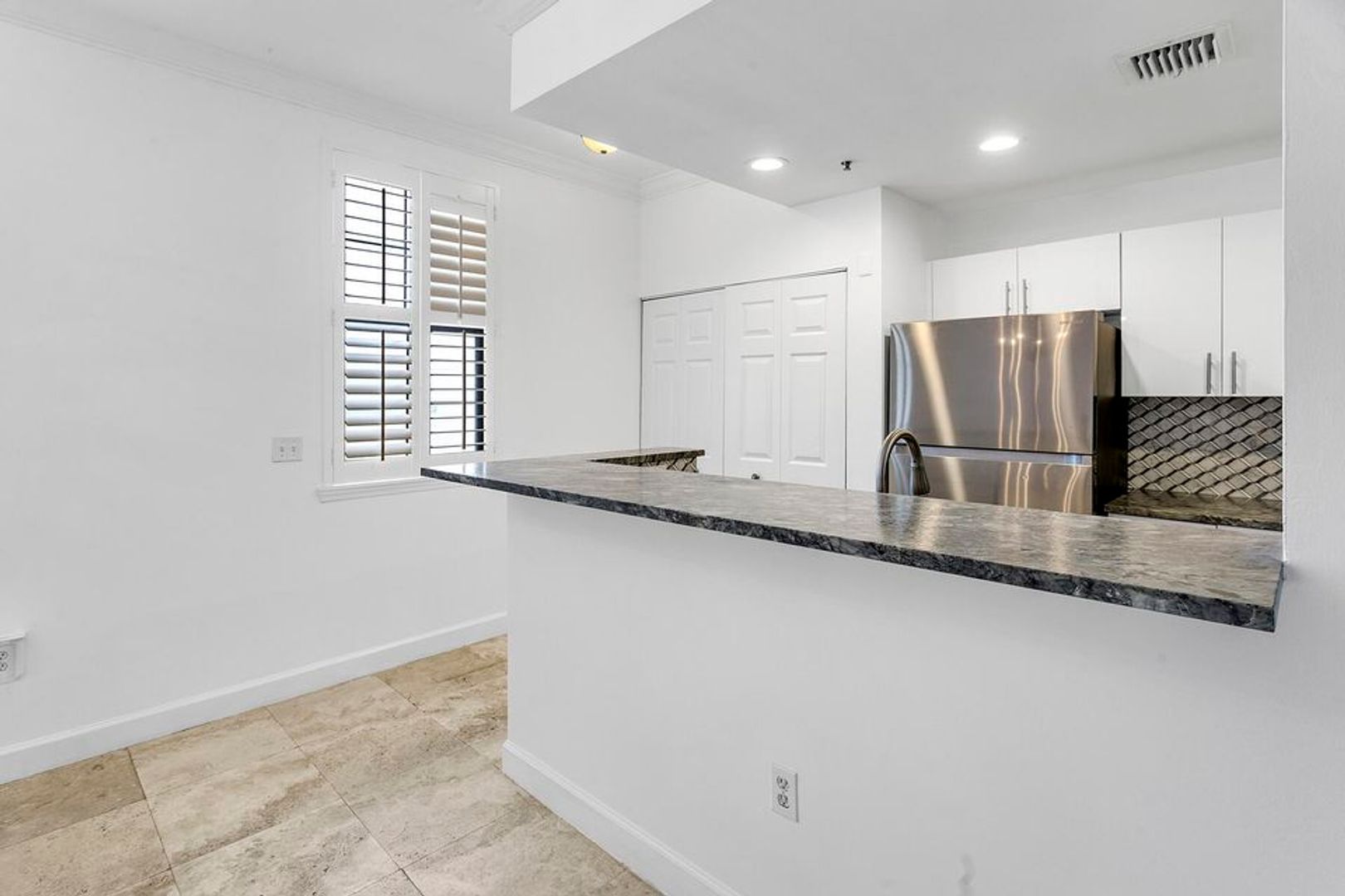 West Palm Beach House: 691 Hibiscus Street