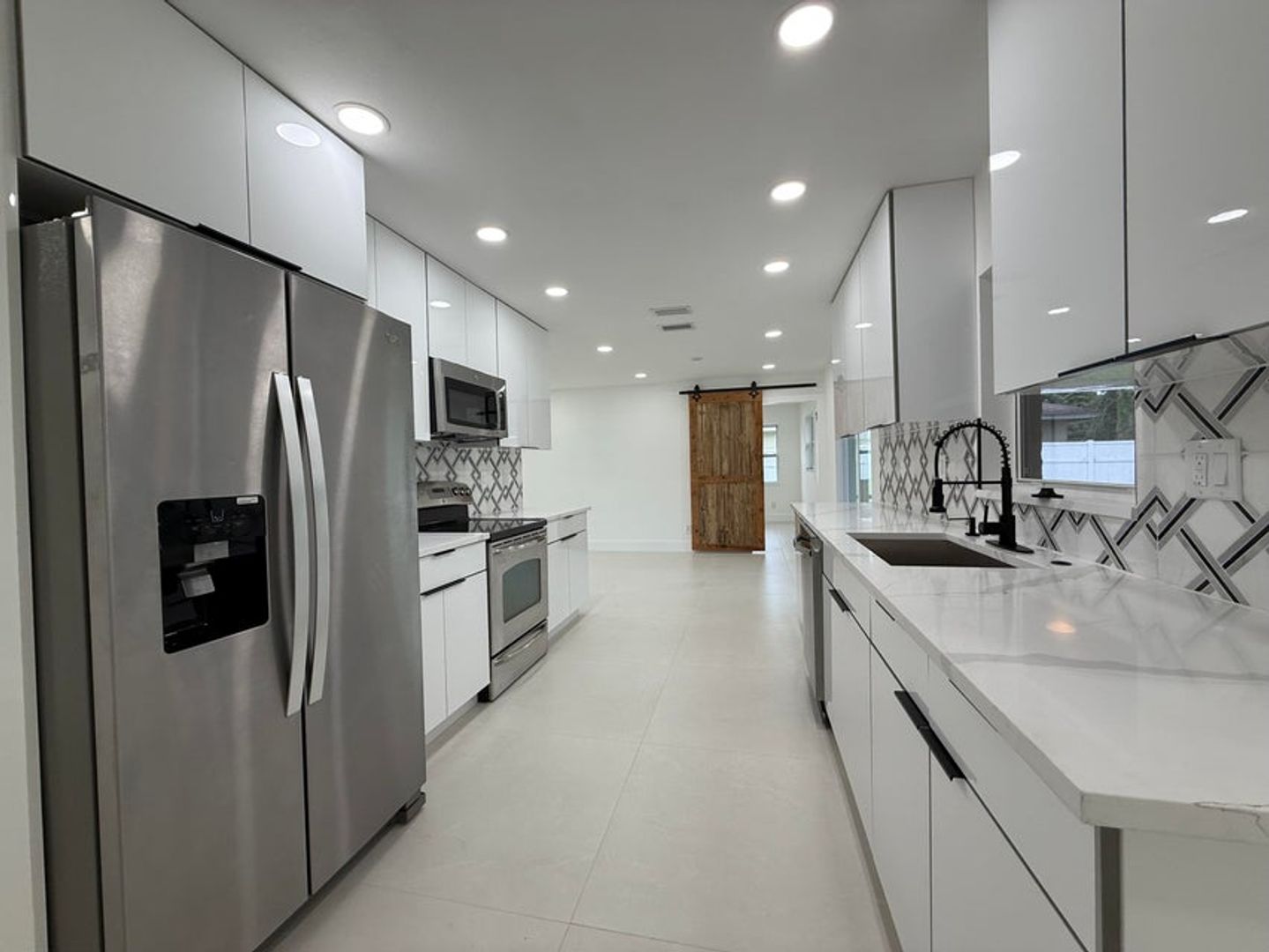 Royal Palm Beach House: 137 Alcazar Street Street