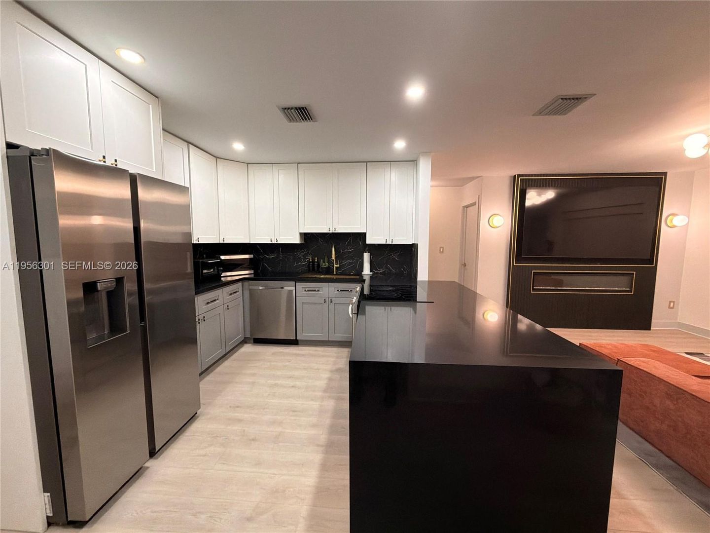 Fort Lauderdale House: 2340 SW 42nd Way