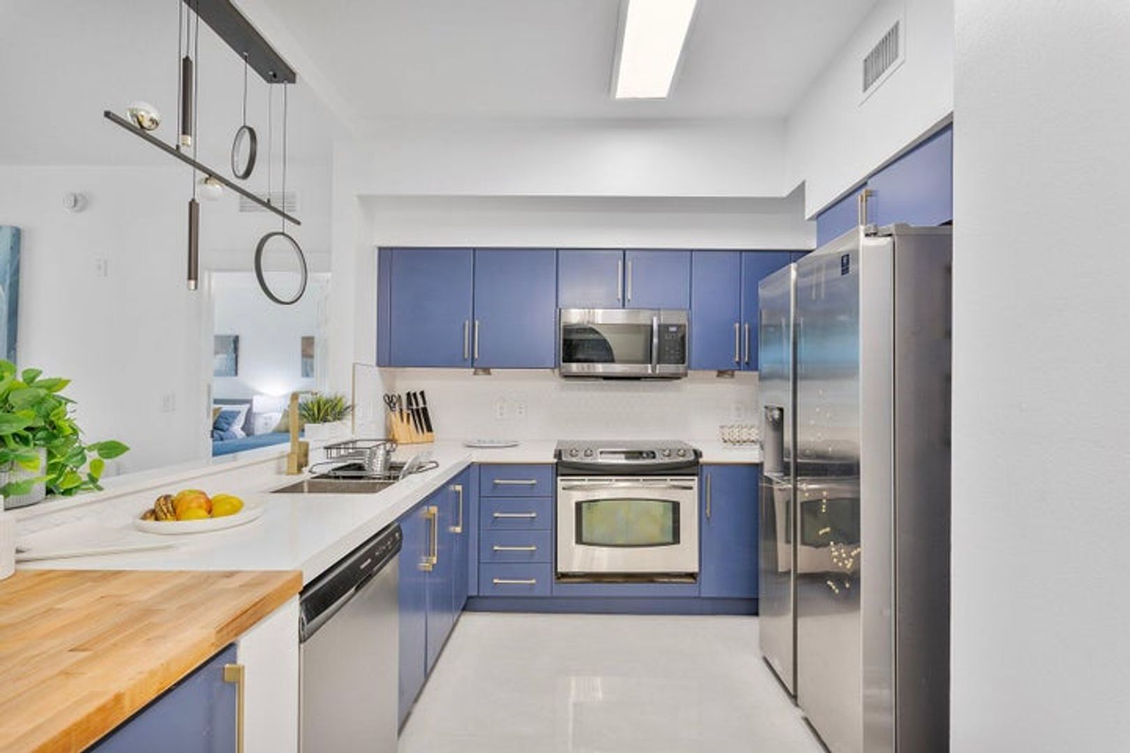 antana House: 804 E Windward 207 Way 207