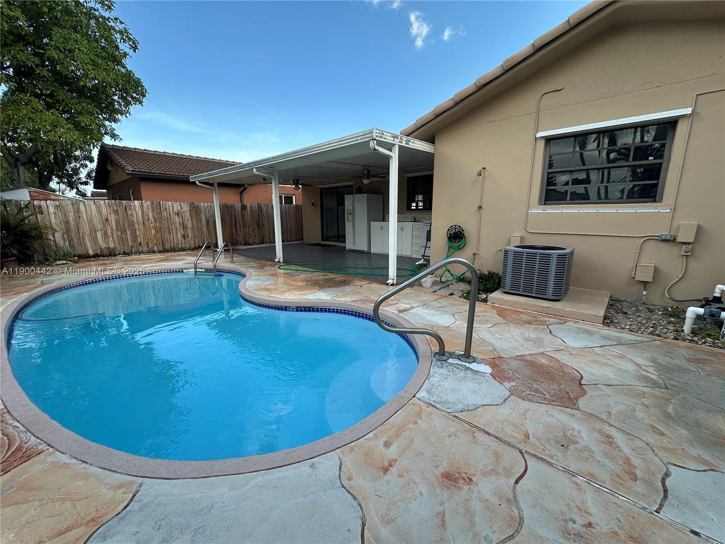 Hialeah Gardens House: 10075 NW 129th Terrace n/a