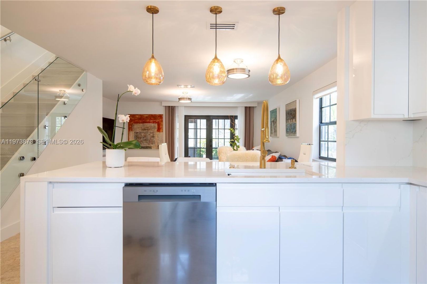 Plantation House: 576 Westree Lane