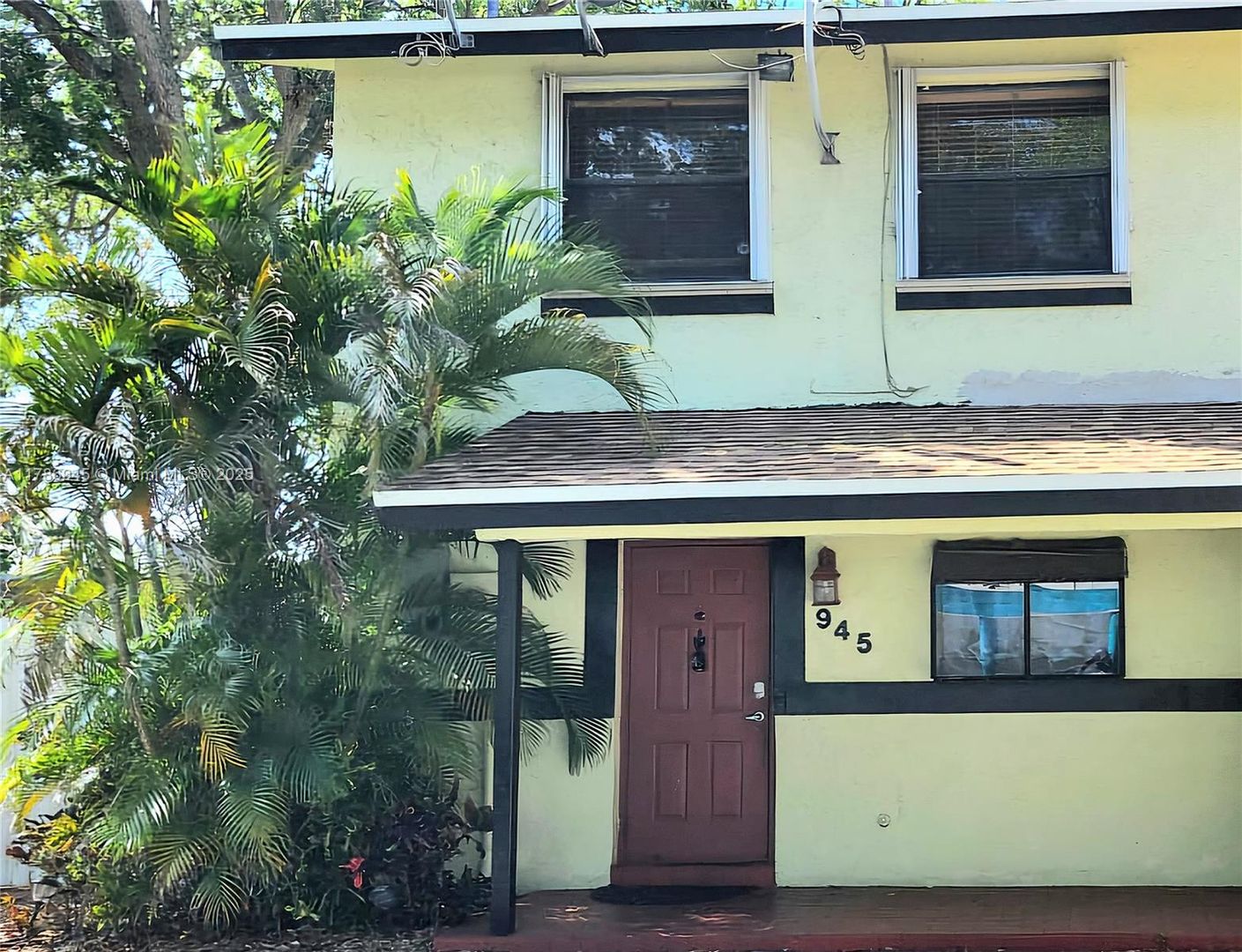 Hallandale Beach House: 945 SW 8th Street 1