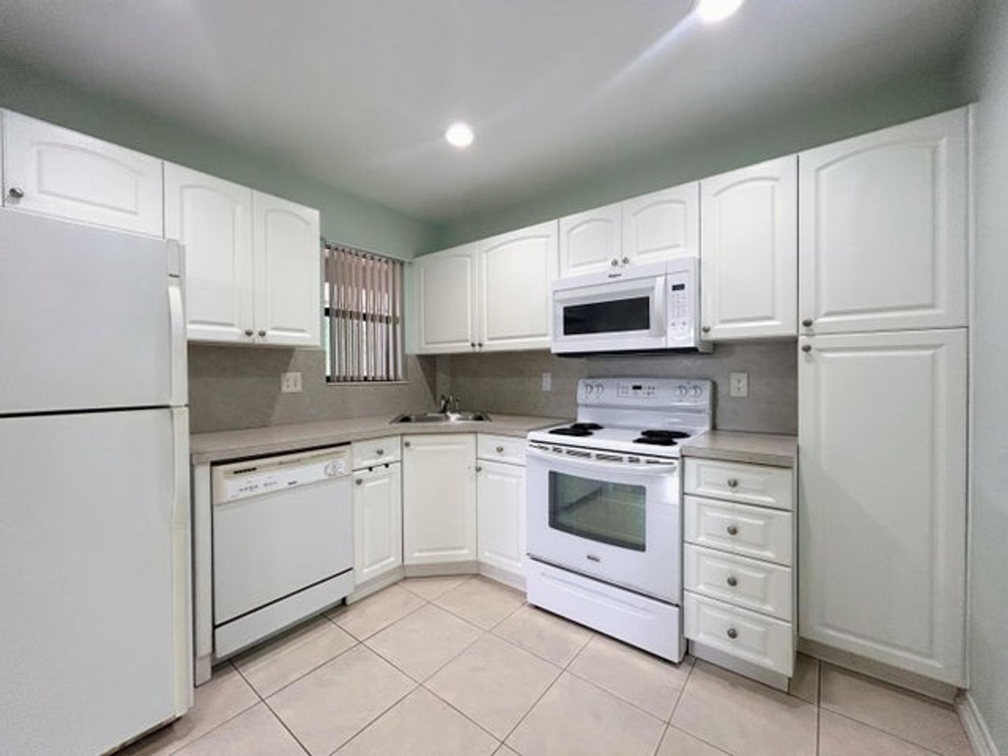 Coconut Creek House: 3400 NW 47th Avenue 3161