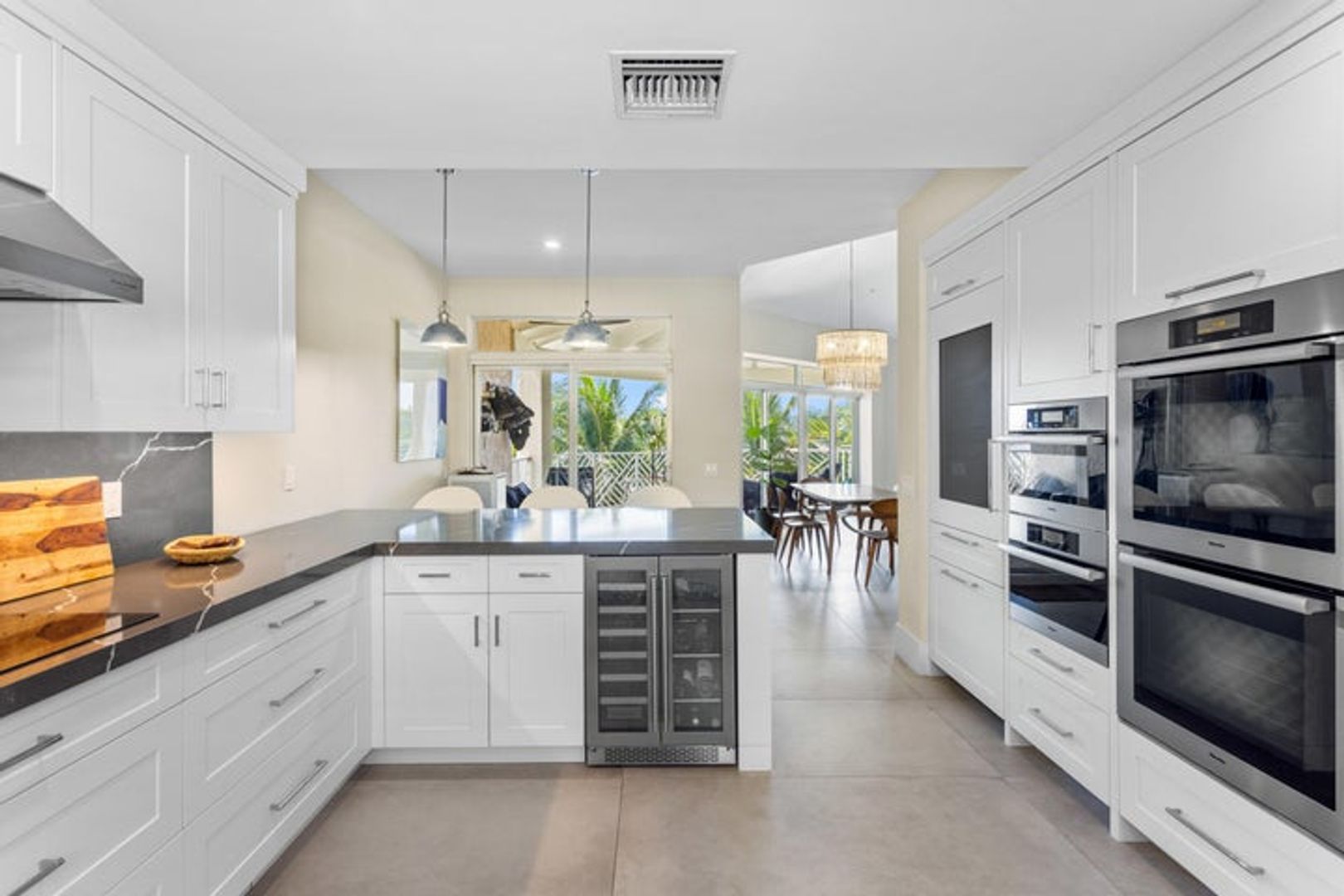 Lantana House: 309 E Ocean Avenue 302