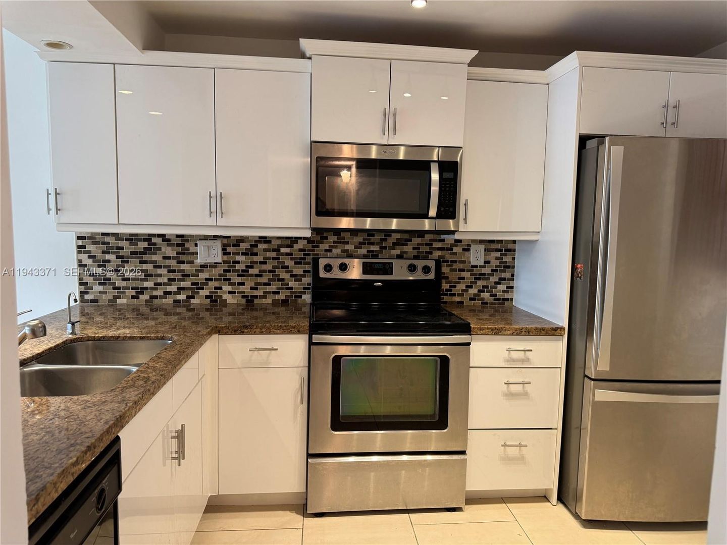 Davie House: 1831 Sabal Palm Drive 403