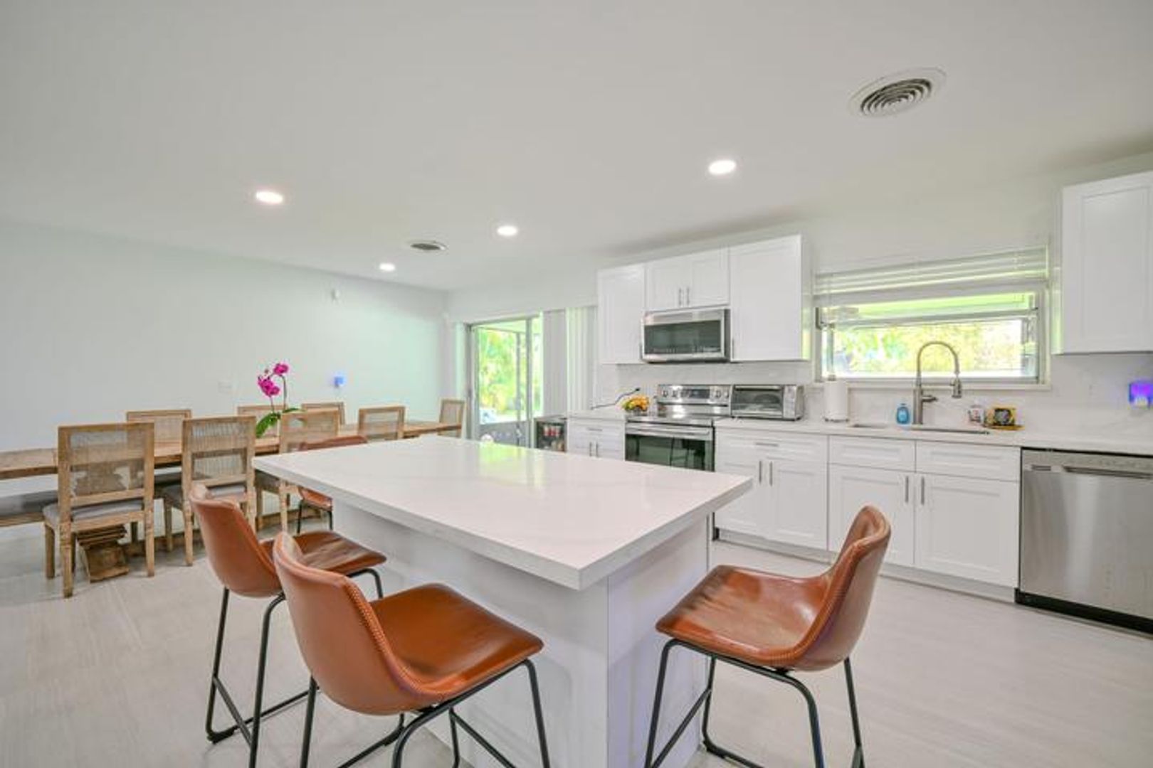 Fort Lauderdale House: 5911 SW 36th Terrace