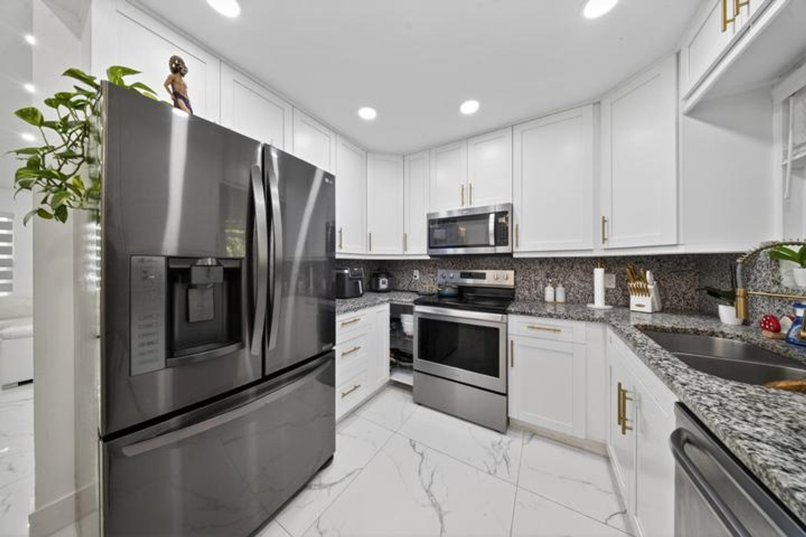 Royal Palm Beach House: 849 Camellia Drive