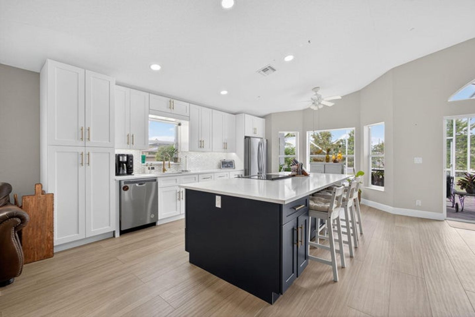 Wellington House: 15155 Newquay Court