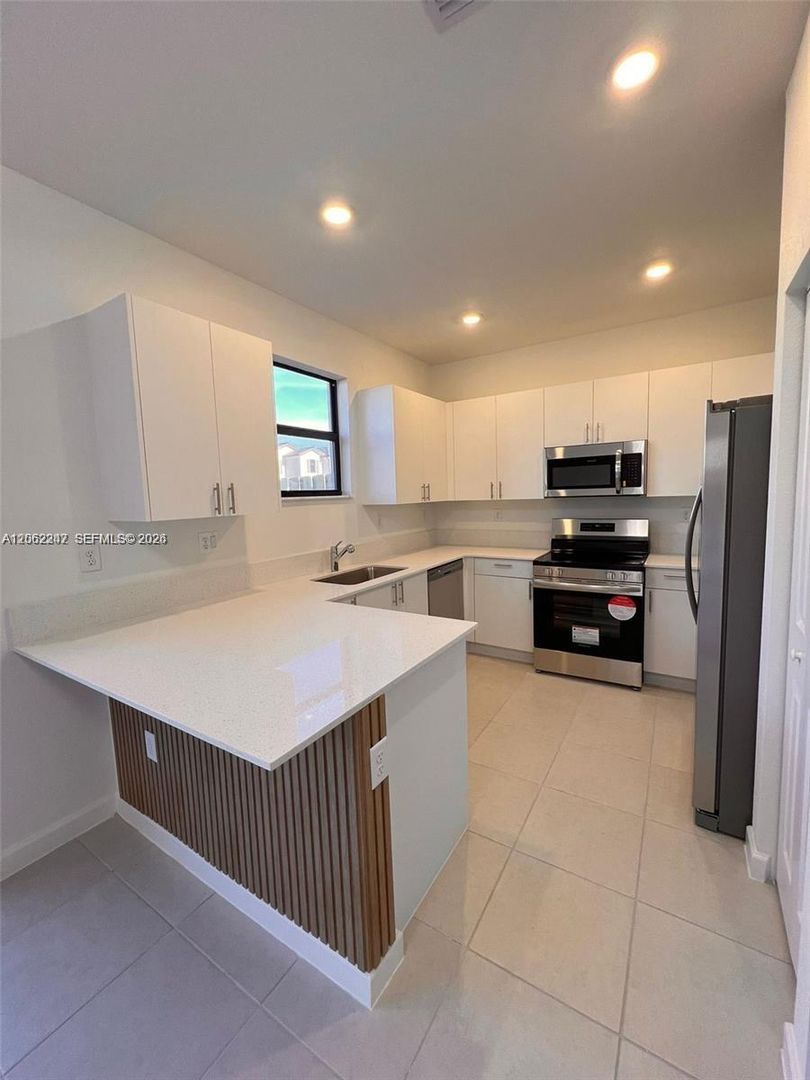 Miami House: 23055 SW 129th Court