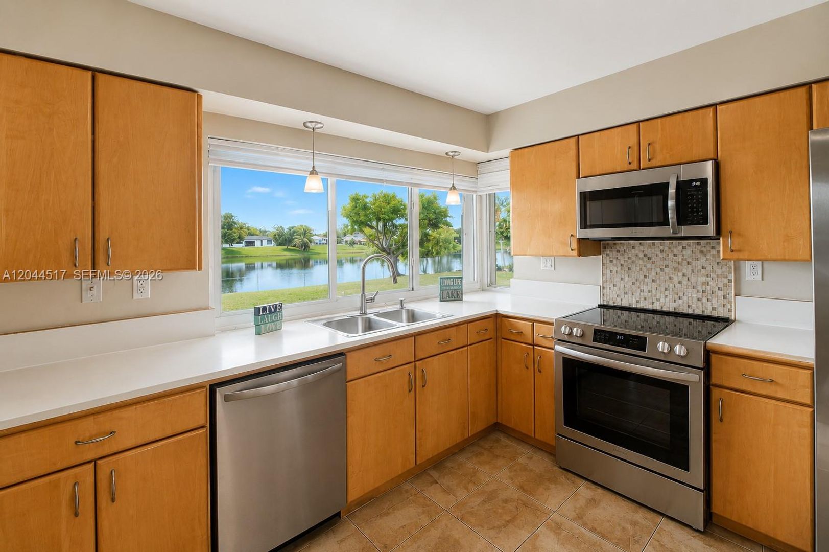 Miami House: 15445 SW 99th Avenue 15445