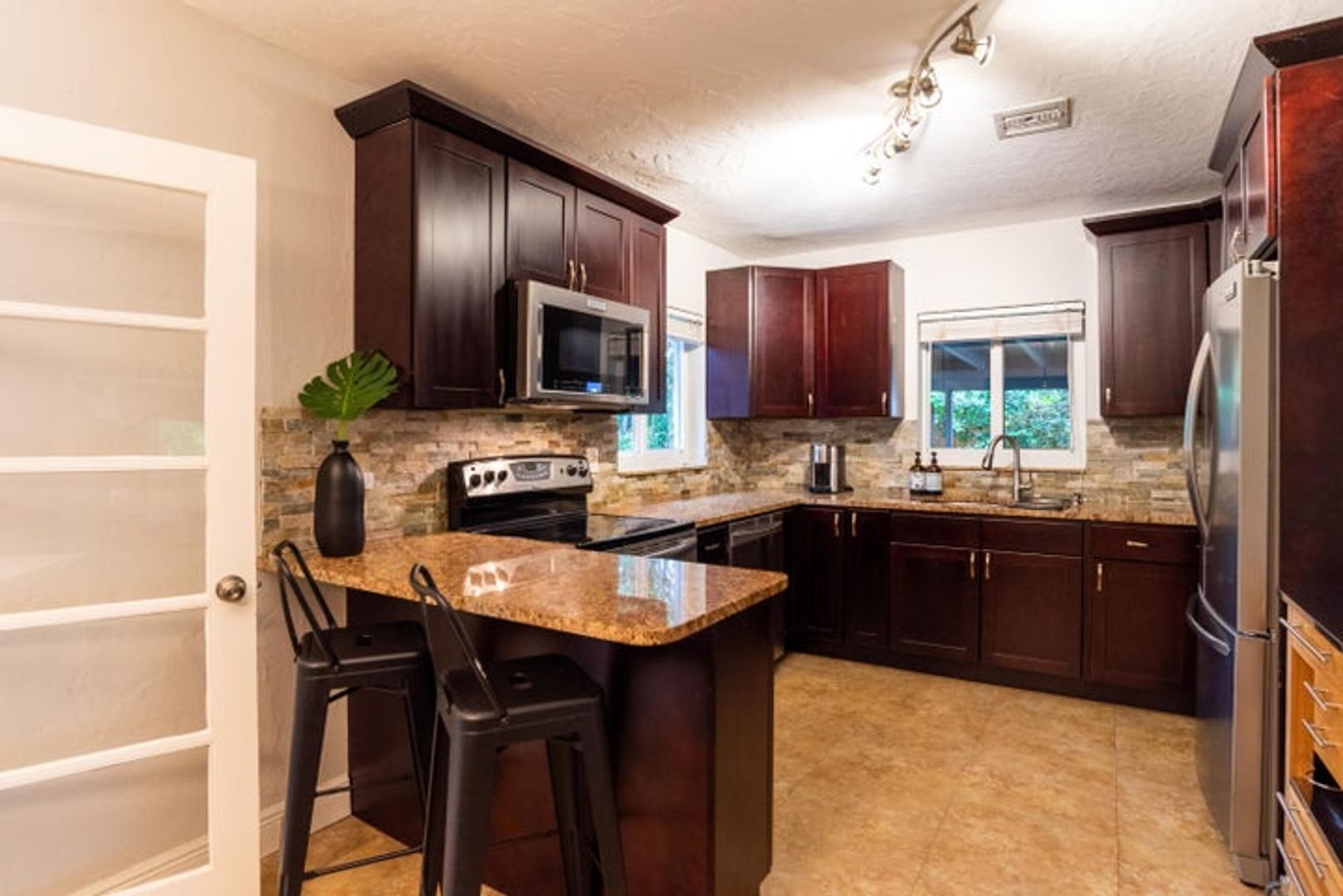 Fort Lauderdale House: 1401 NE 17th Way