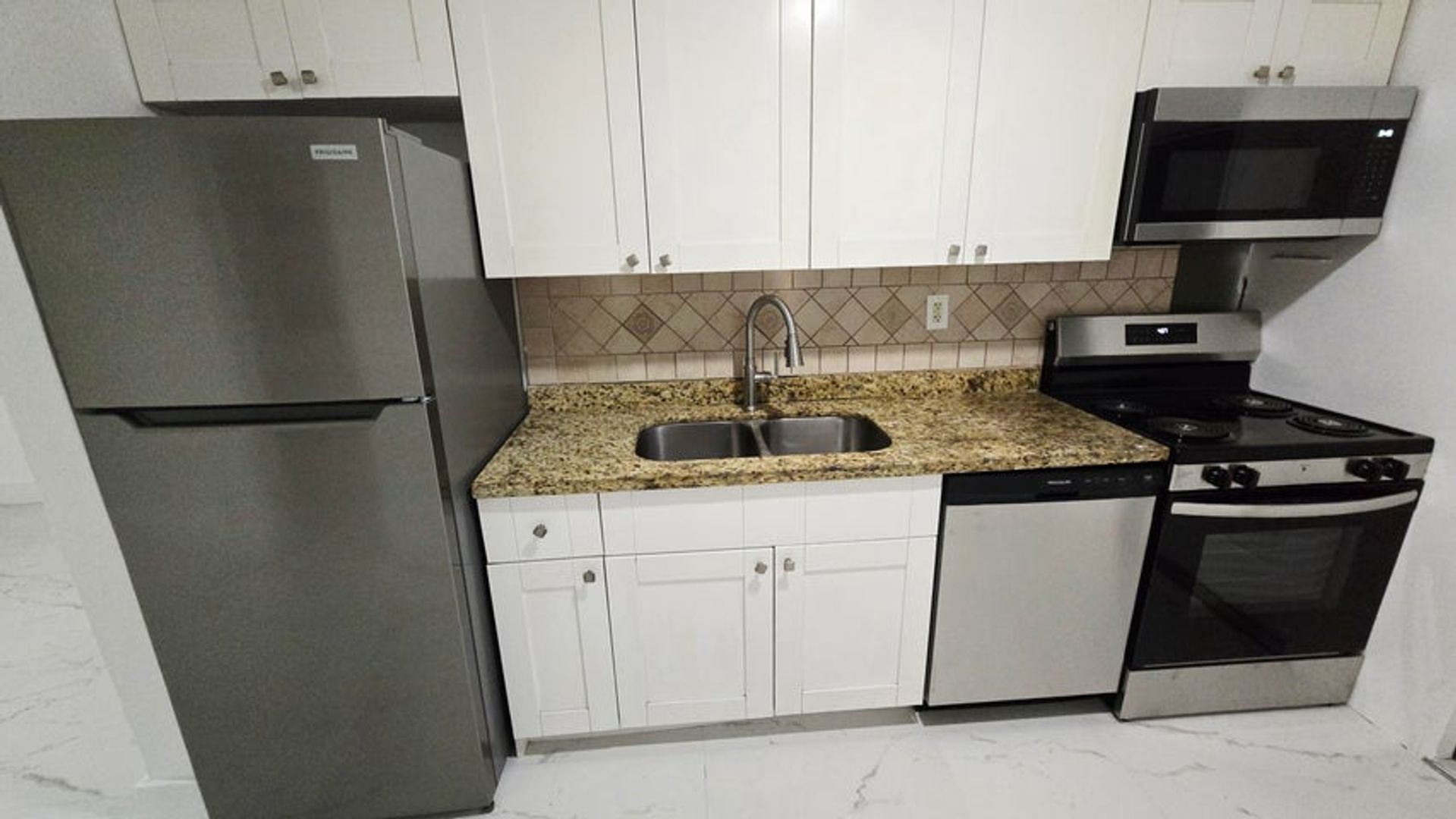 Pompano Beach House: 2849 NE 13th Avenue