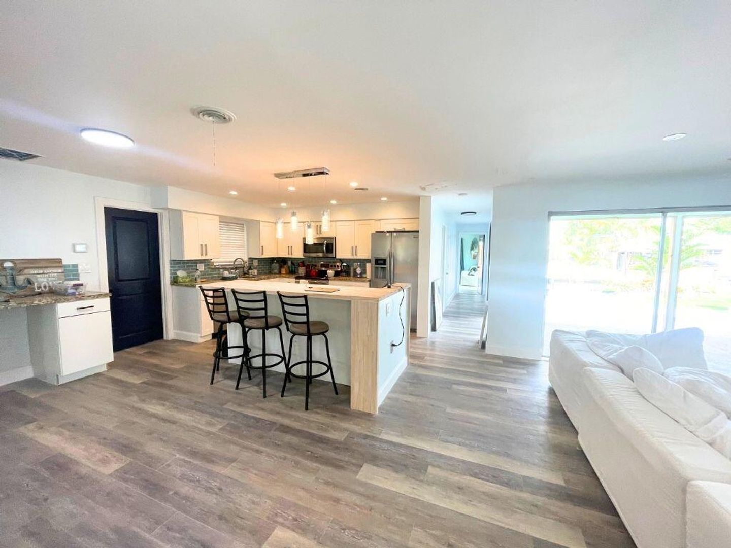 Pompano Beach House: 1710 SW 6th Avenue