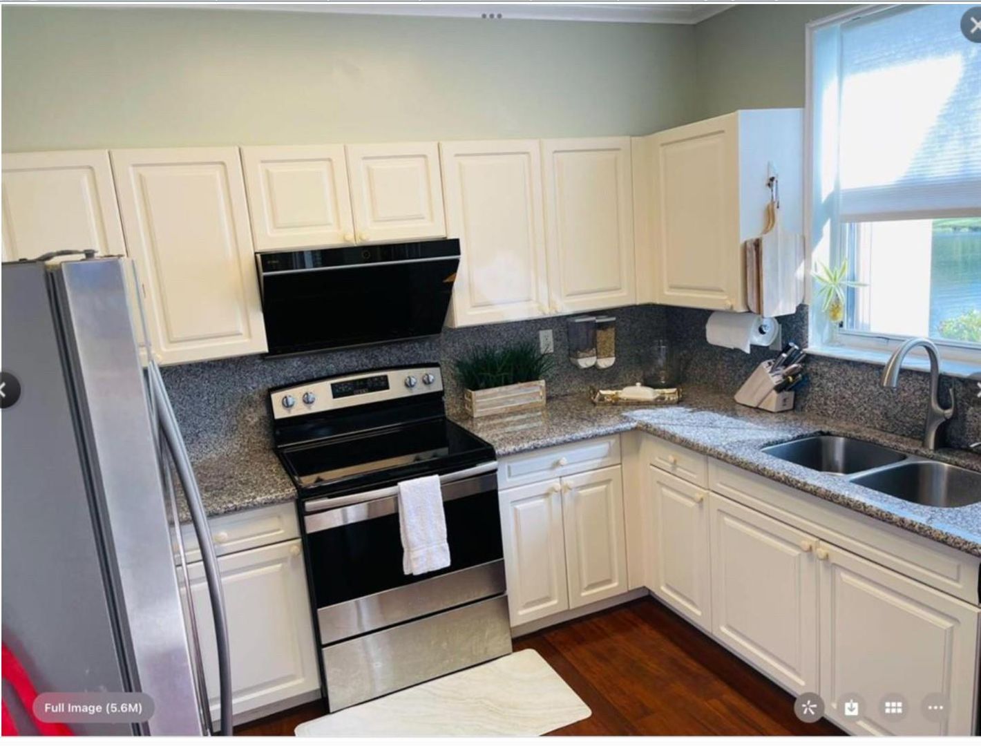 Sunrise House: 118 Riverwalk Circle