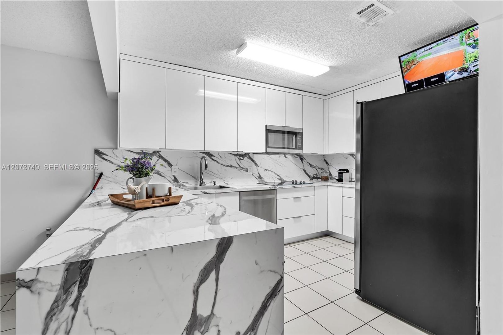 Hialeah House: 980 W 43rd Place, Hialeah, FL 33012 - 7280