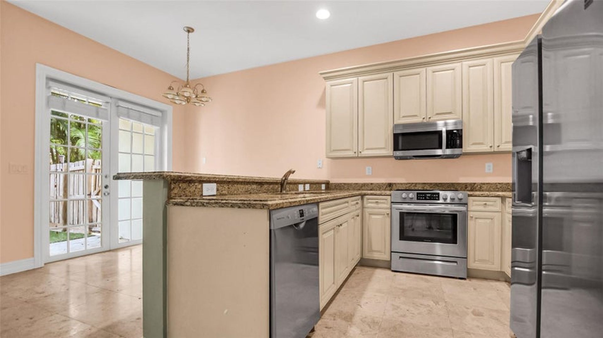 Fort Lauderdale House: 1750 NE 12th Street
