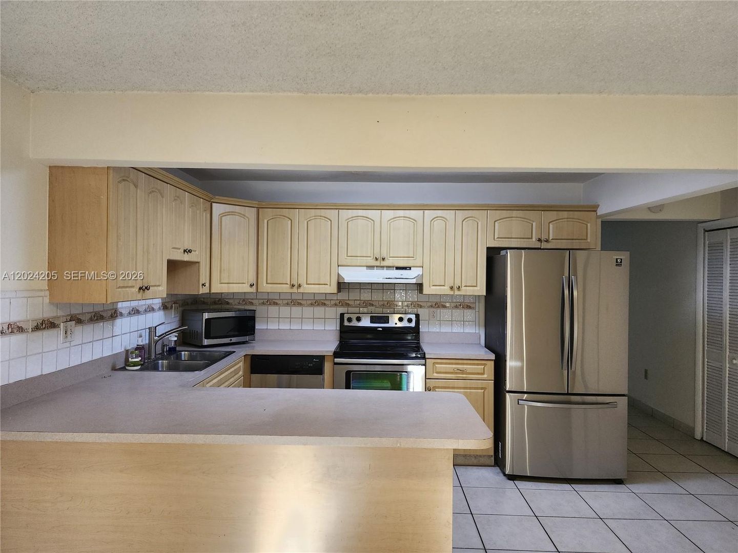 Miami House: 120 SW 80th Avenue 2