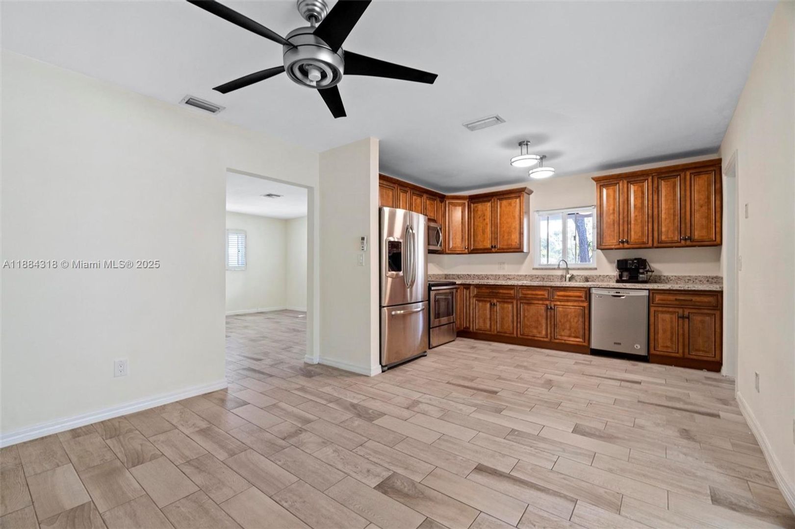 Dania Beach House: 838 NW 10th Avenue 0