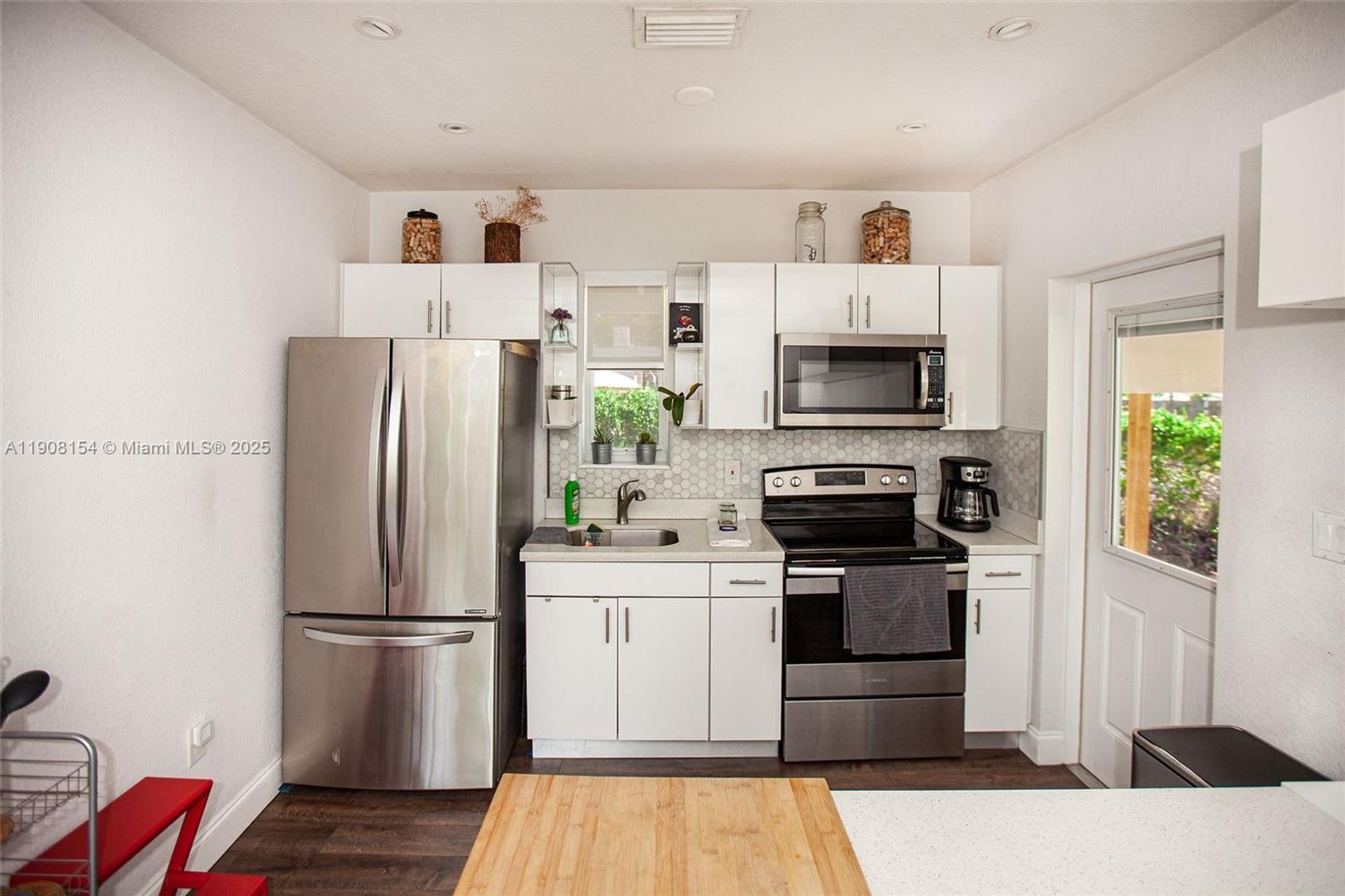 Miami House: 1050 NW 46th Street 1050