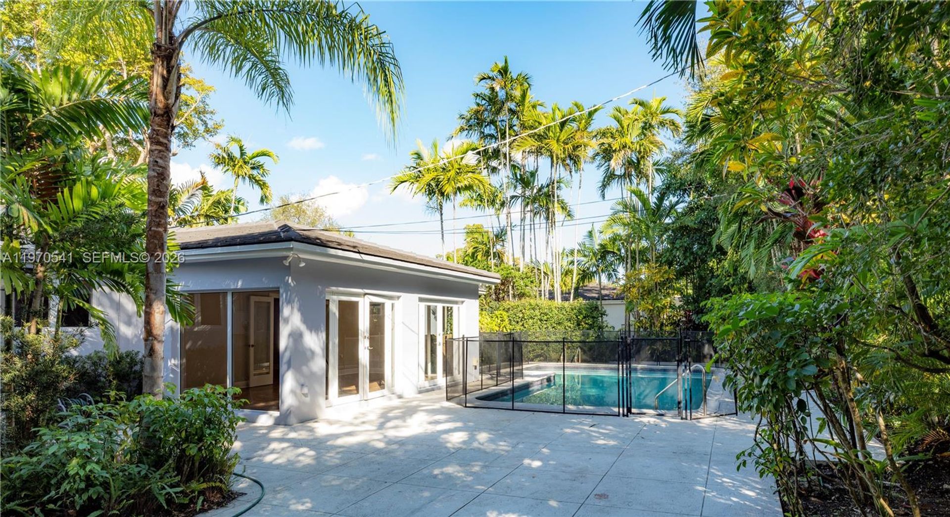 Coral Gables House: 1350 Mendavia Avenue