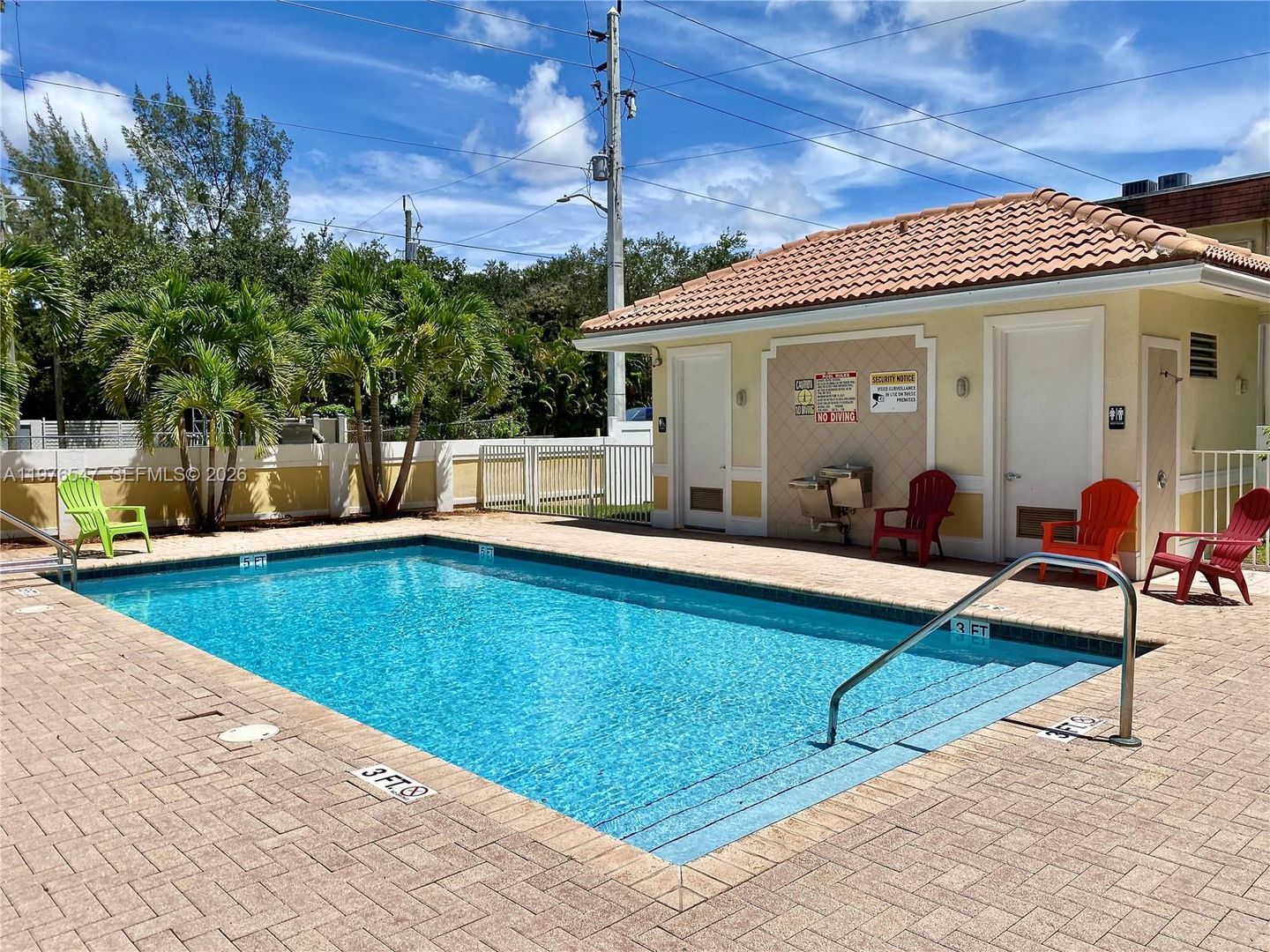 Dania Beach House: 5327 SW 40th Avenue