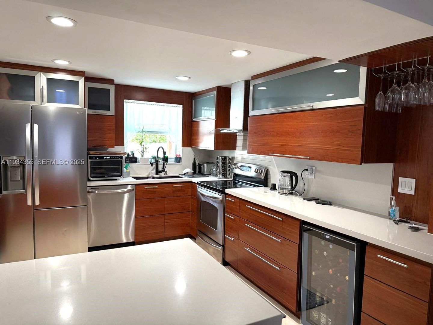 Miami House: 2430 SW 22nd Terrace