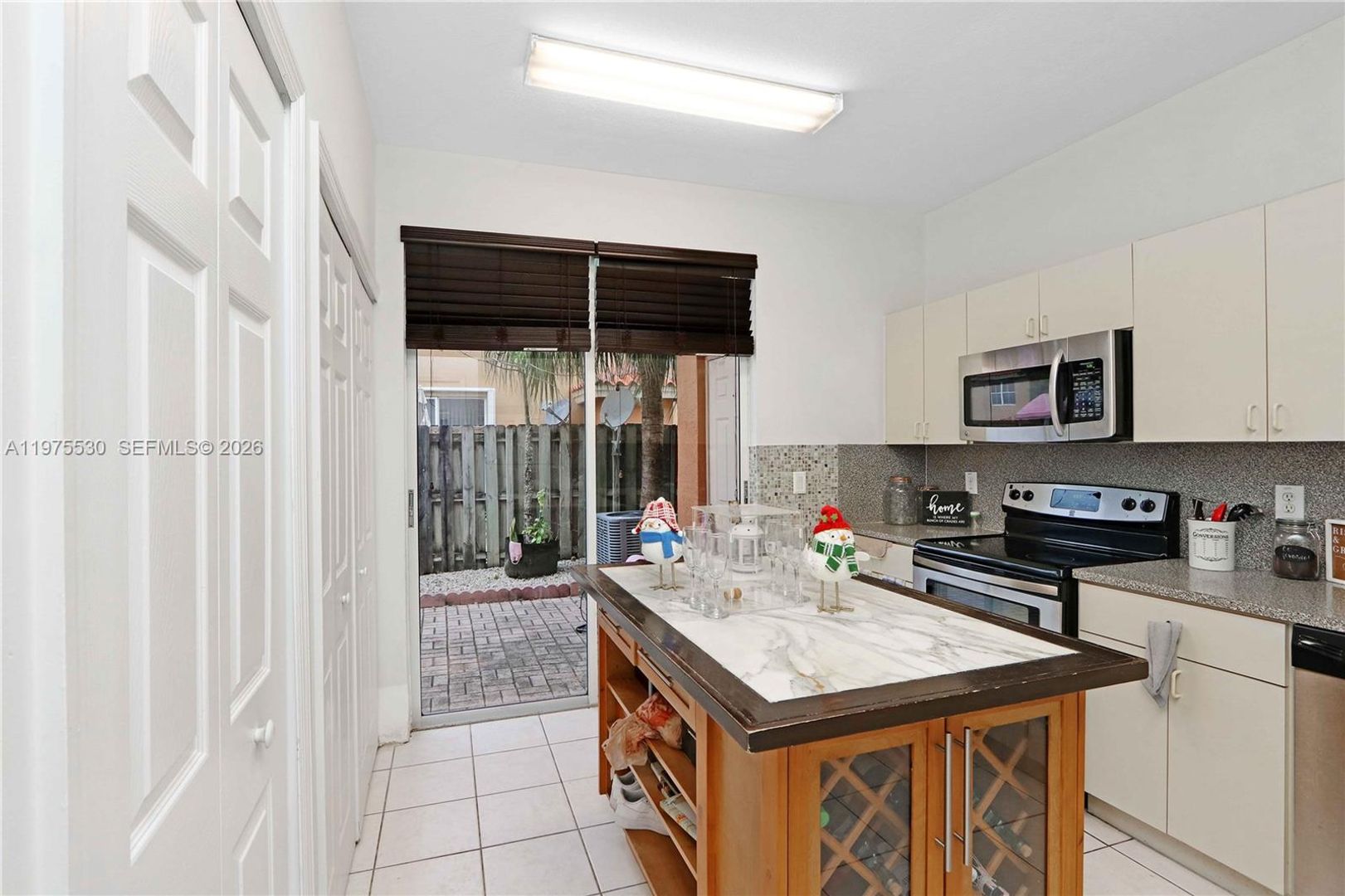 Miami Lakes House: 8451 NW 138th Street 2303