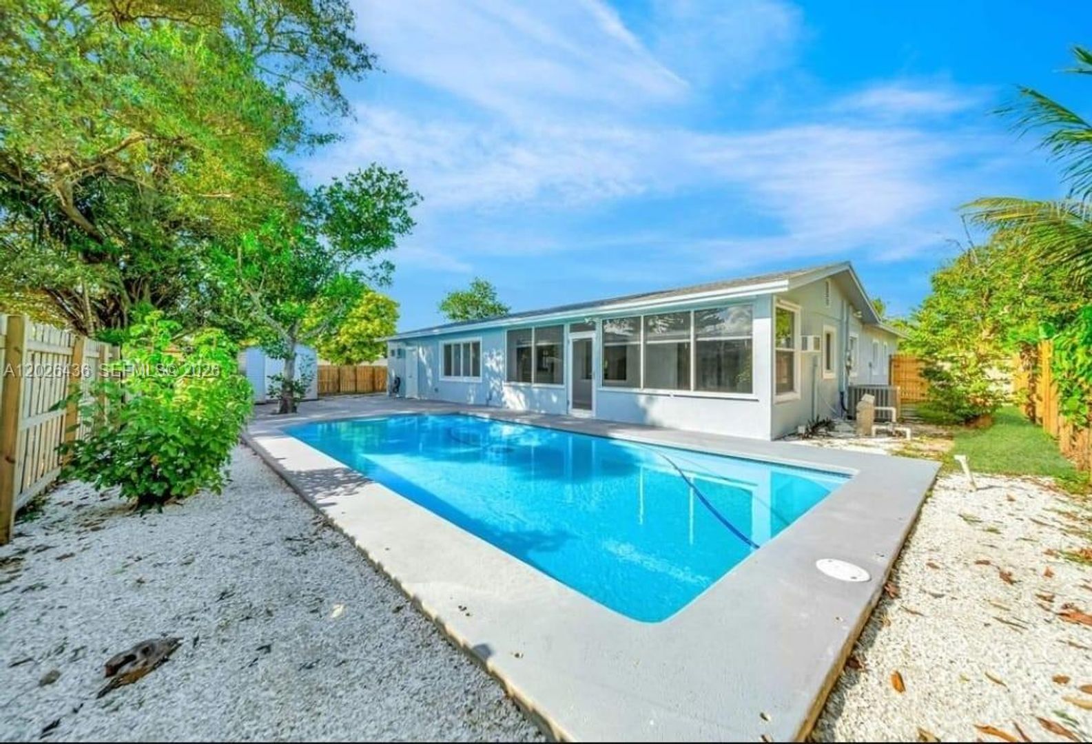 North Lauderdale House: 6812 Rio Pinar 1 1