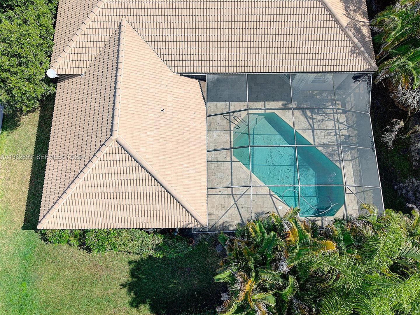 Weston House: 2611 Oakbrook Lane 2611