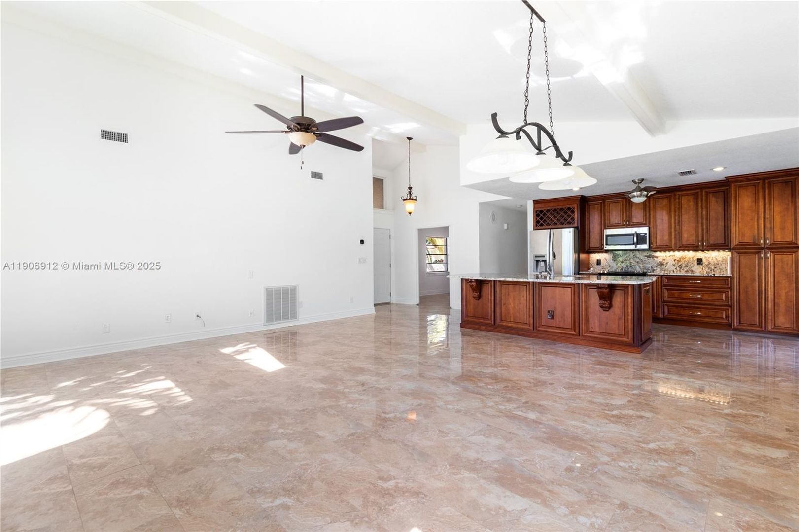 Boca Raton House: 21344 S Escondido Way S