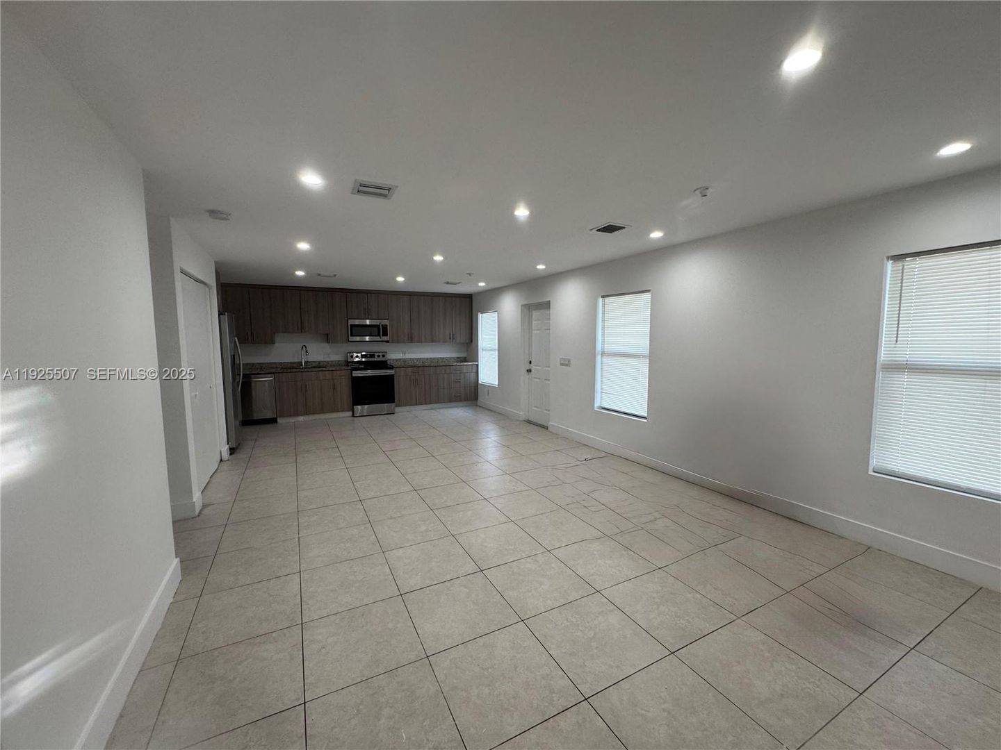 Hallandale Beach House: 605 NW 3rd East