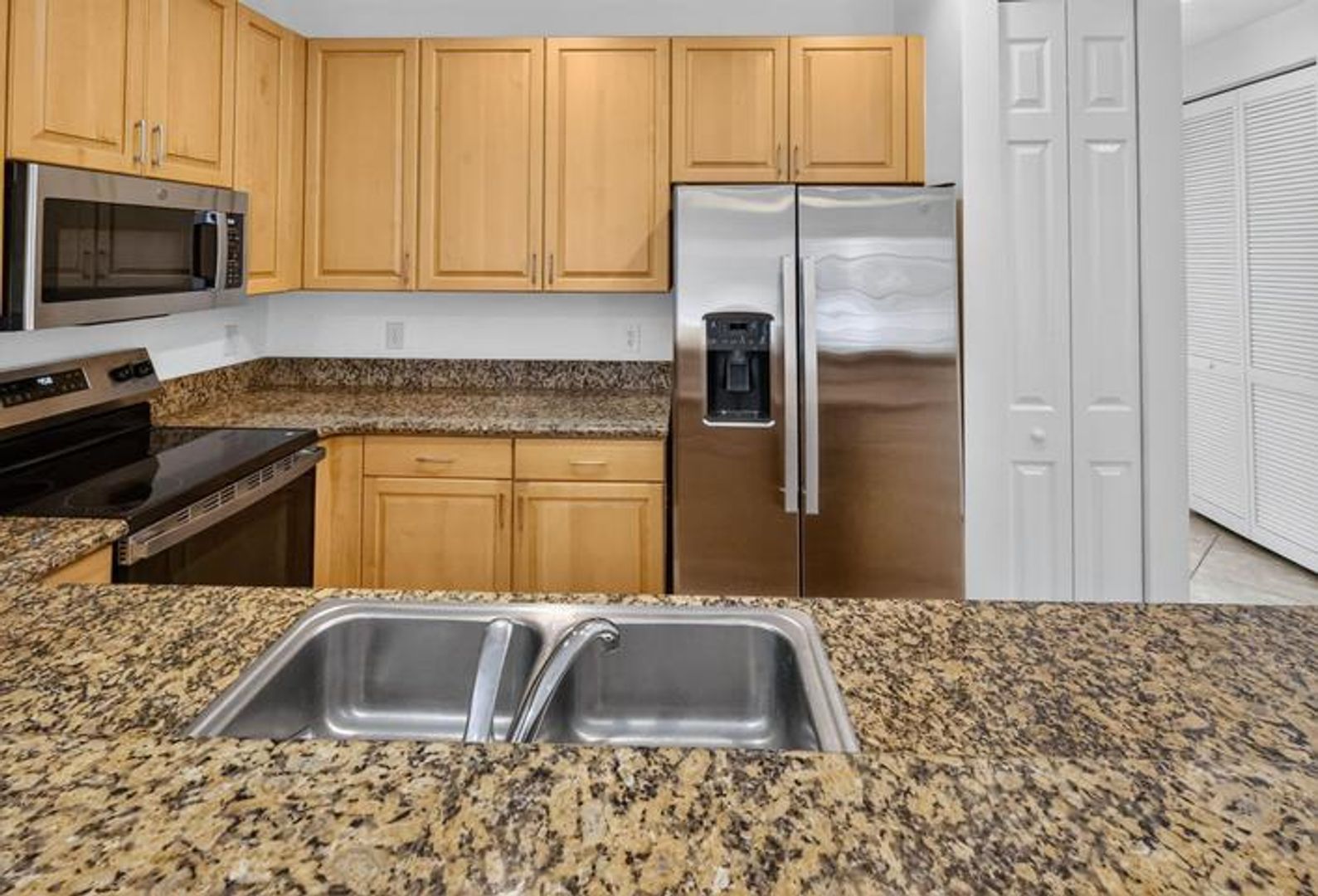Boynton Beach House: 1213 Via Fatini