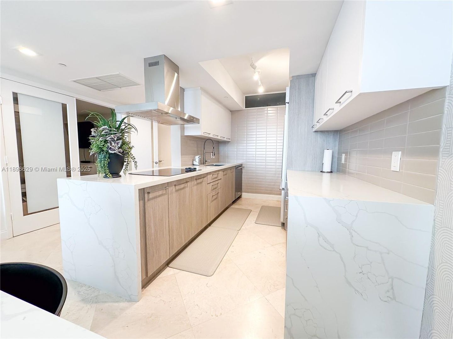 Hallandale Beach House: 1850 S Ocean Drive 3308