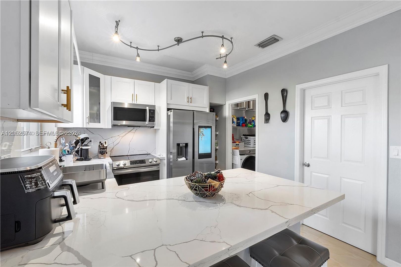 Miramar House: 4960 SW 136th Avenue 4960