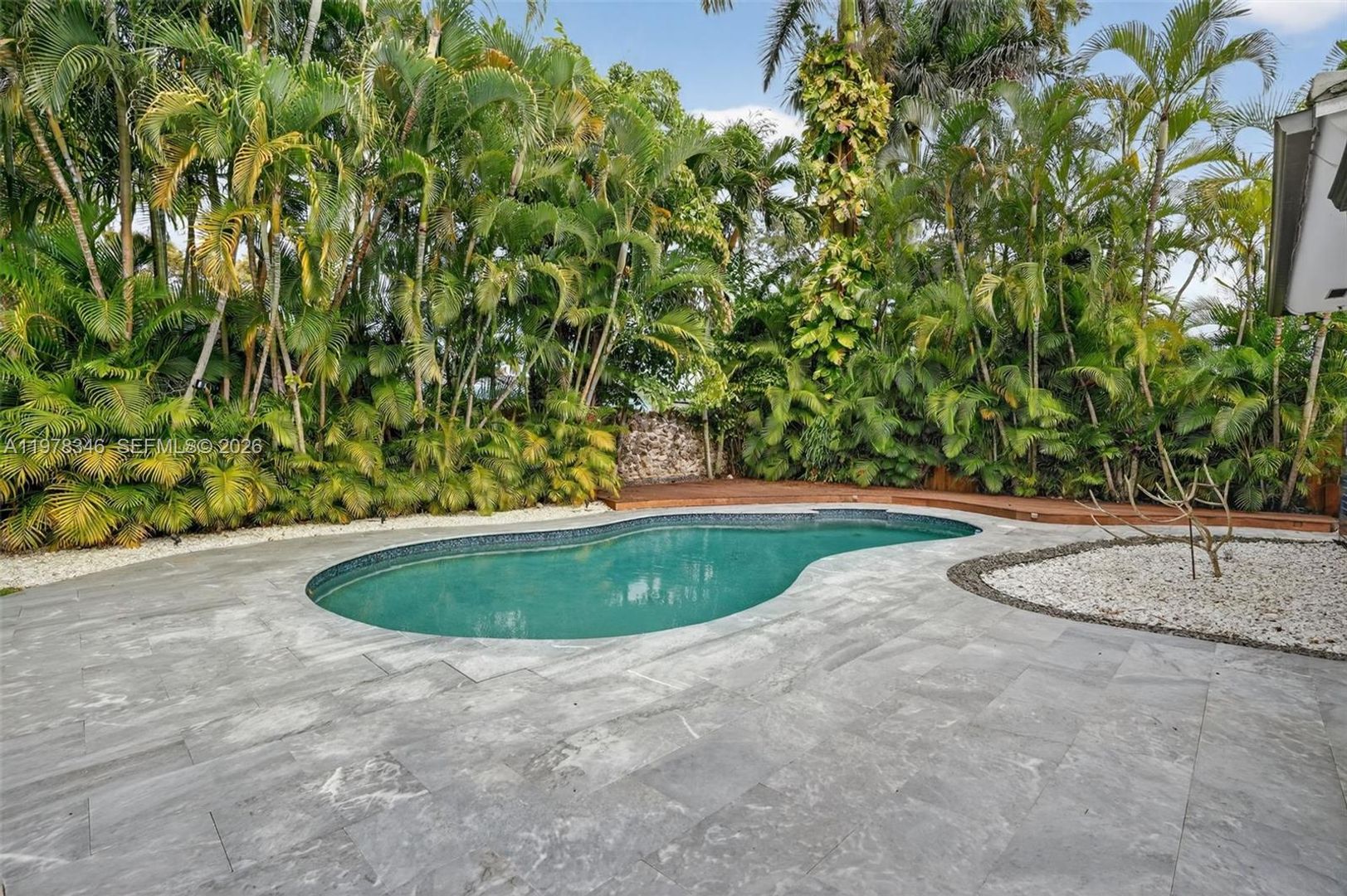 Miami House: 425 NE 114th Street 0