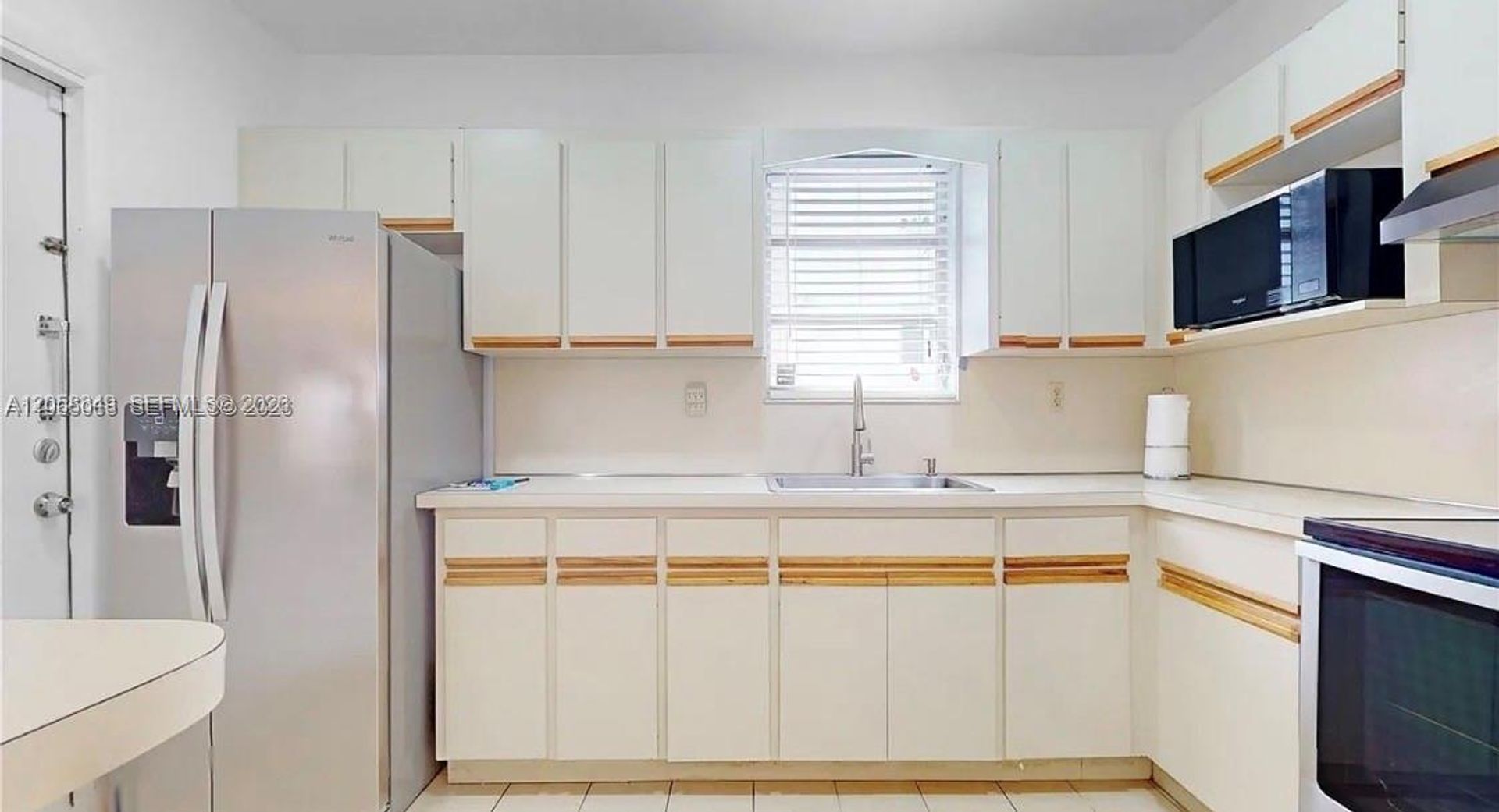 Miami House: 3330 SW 2 0