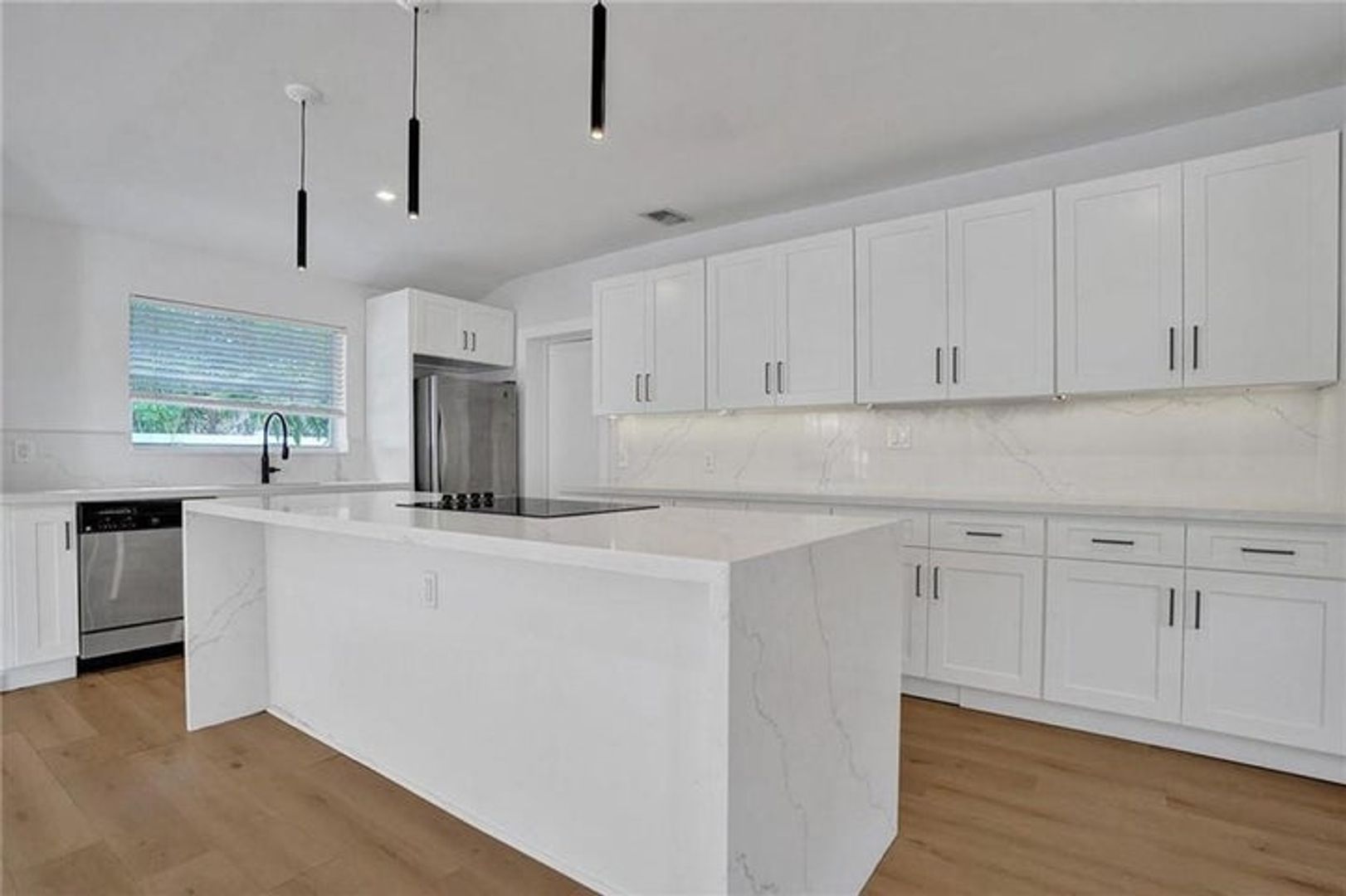 Pompano Beach House: 2206 SE 14TH Street, Pompano Beach, FL 33062 - 7216