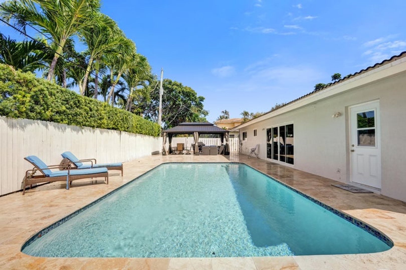 Deerfield Beach House: 1633 SE 5th Ct Court