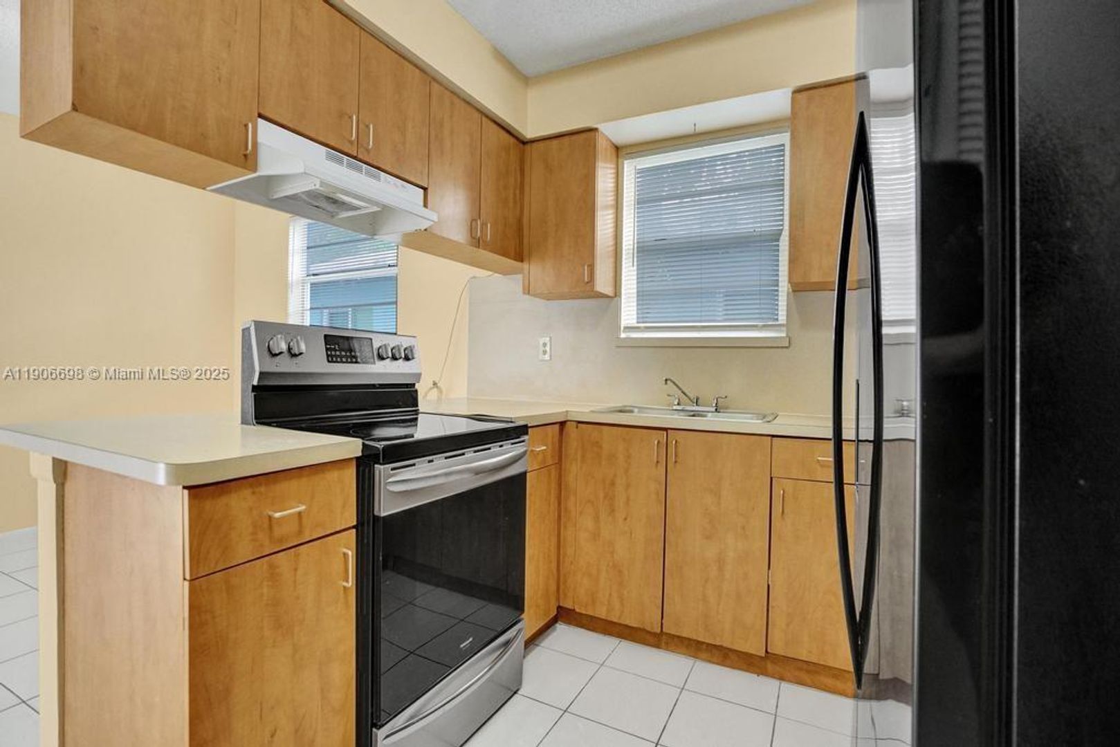 Hollywood House: 2444 Raleigh Street 0