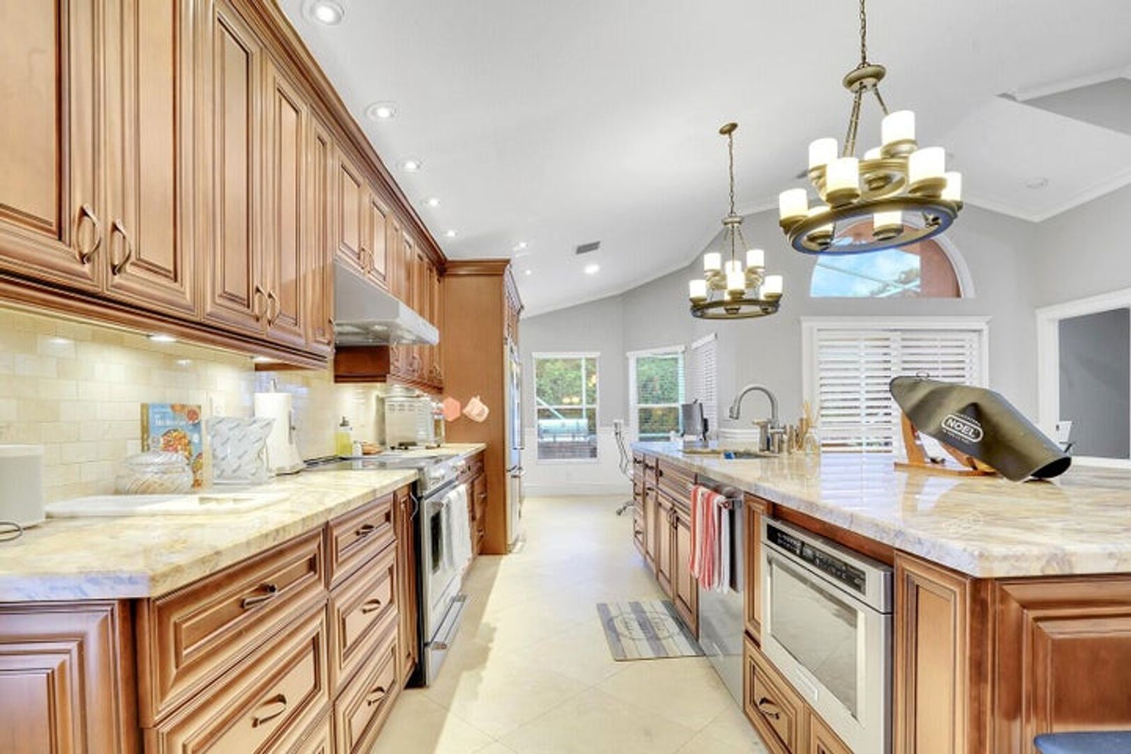 Greenacres House: 2208 Soundings Court