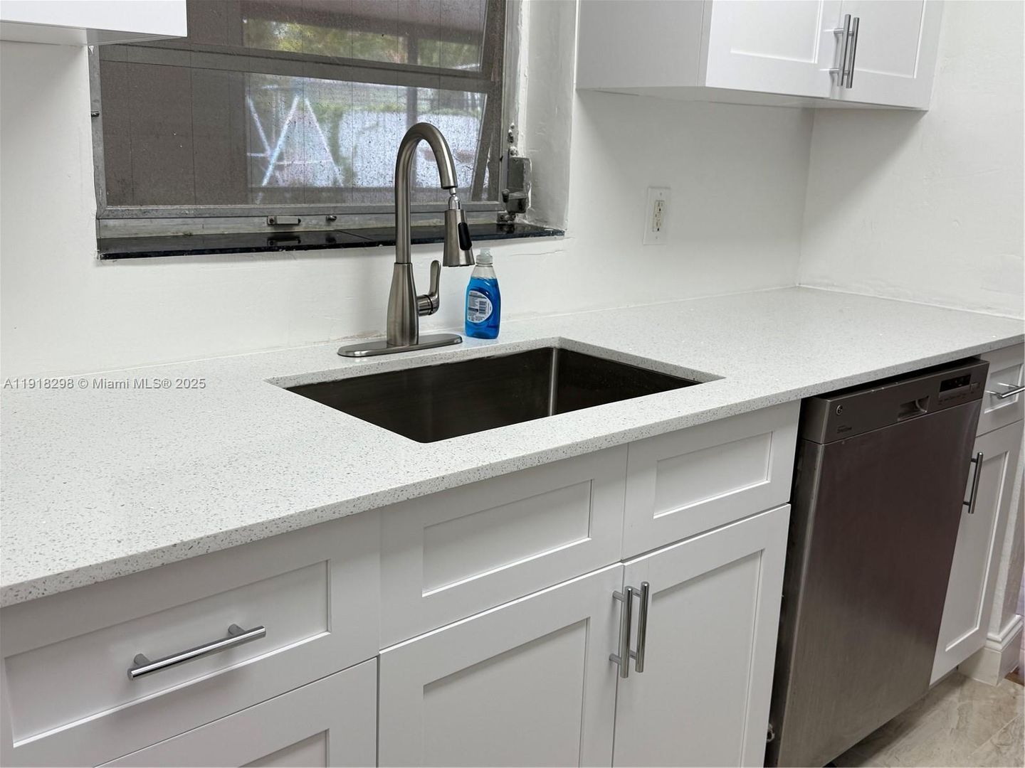 West Miami House: 6420 SW 18th Terrace 6420